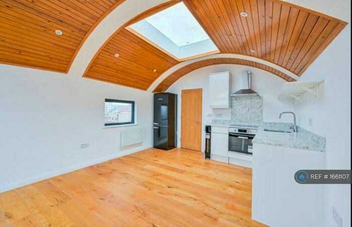 1 Bedroom Flat To Rent In Rye Lane, London, SE15