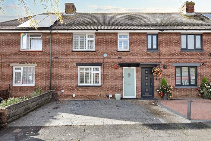 3 Bedroom Terraced House For Sale In Egmont Road, Hove, East Sussex, BN3