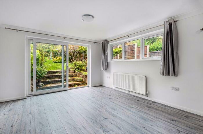 4 Bedroom Semi-Detached Bungalow To Rent In Oaks Road, Kenley, CR8