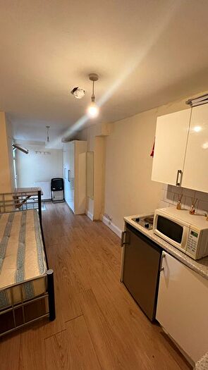 Studio To Rent In Sinclair Road, London, W14