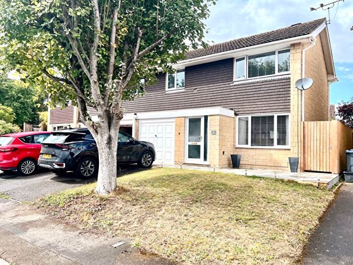 3 Bedroom Semi-Detached House For Sale In Kerry Close, Derry Hill, SN11