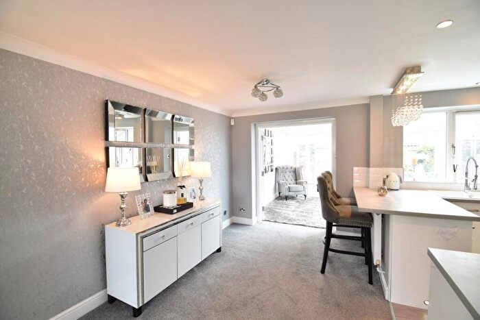 3 Bedroom End Of Terrace House For Sale In Robins Close, Lenham, ME17