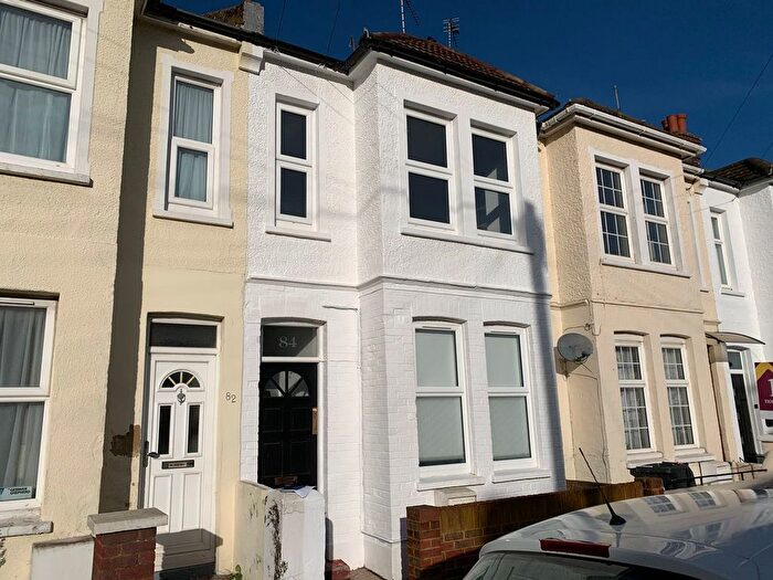 1 Bedroom Flat To Rent In Winchcombe Road, Eastbourne, BN22