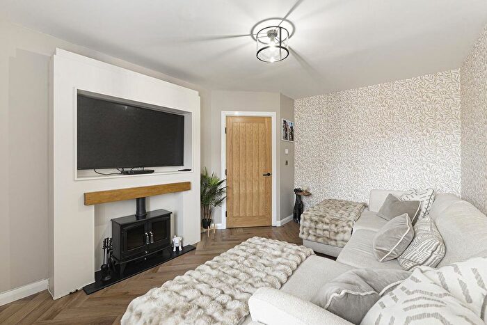 3 Bedroom Semi-Detached House For Sale In Dumbrell Drive, Paddock Wood, Tonbridge, TN12