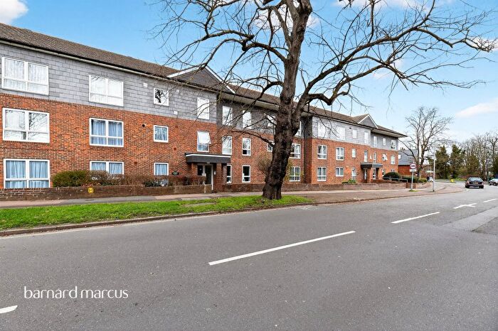 1 Bedroom Flat For Sale In The Avenue, Worcester Park, KT4