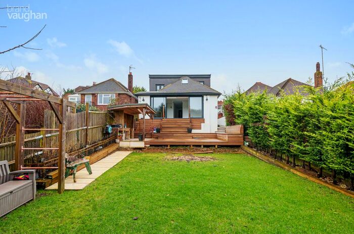 5 Bedroom Bungalow To Rent In Windsor Close, Hove, East Sussex, BN3