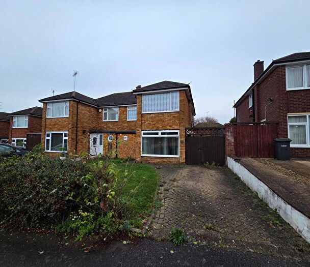 3 Bedroom Semi-Detached House For Sale In Westmorland Avenue, Luton, Bedfordshire, LU3