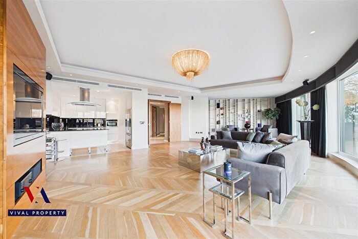 2 Bedroom Flat To Rent In Queenstown Road, London, SW11