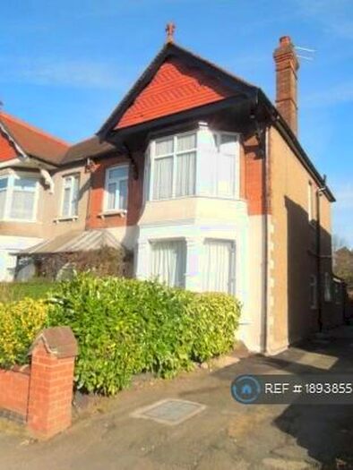 2 Bedroom Flat To Rent In Harrow View, Harrow, HA1