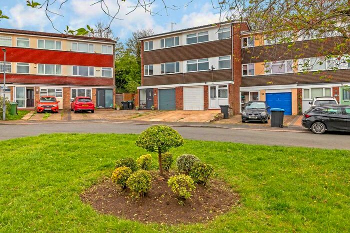 3 Bedroom House To Rent In Standring Rise, Hemel Hempstead, HP3