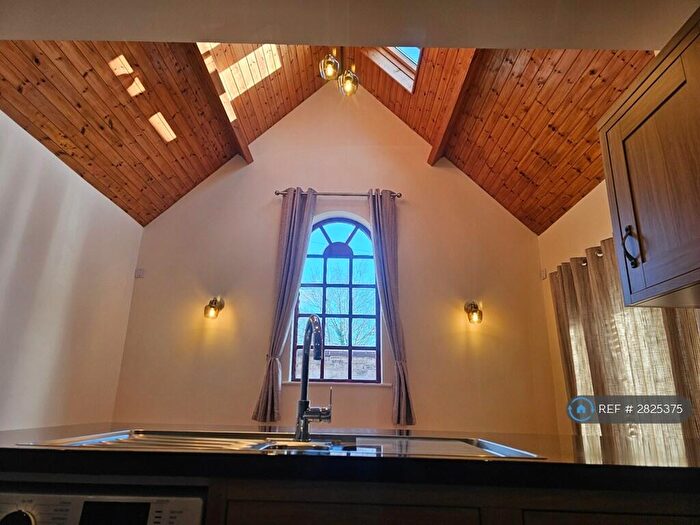 2 Bedroom Flat To Rent In Wonford St, Exeter, EX2