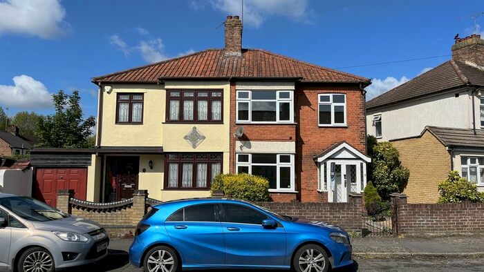 3 Bedroom Semi-Detached House To Rent In Norwood Avenue, Romford, RM7
