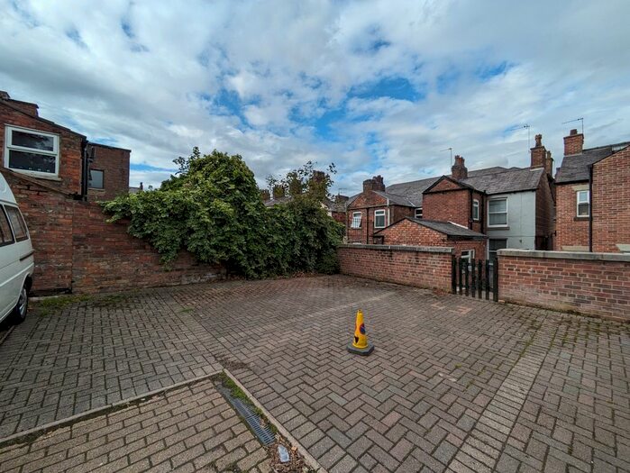 2 Bedroom Terraced House To Rent In Lord Street, Macclesfield, SK11