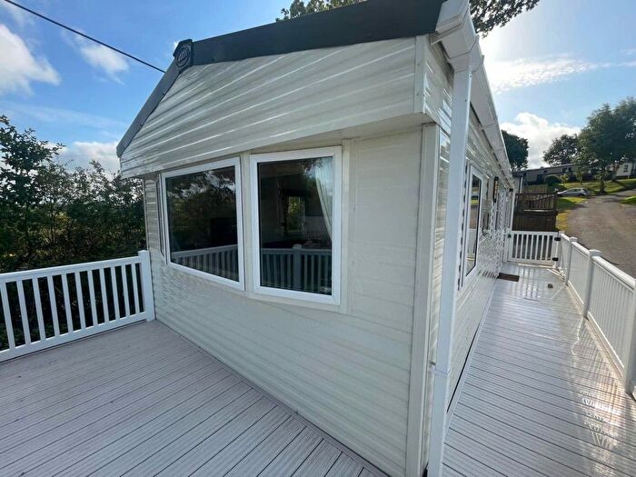 2 Bedroom Mobile/park Home For Sale In Cheriton Bishop, Exeter, EX6