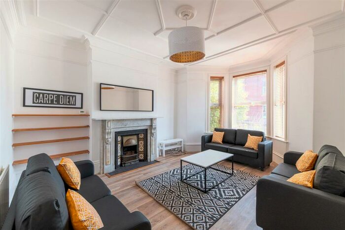 6 Bedroom Terraced House To Rent In Queens Terrace, Jesmond, Newcastle Upon Tyne, NE2