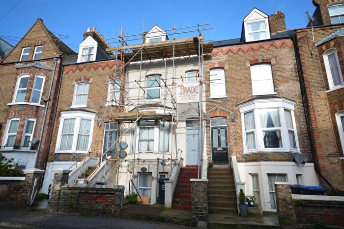 2 Bedroom Maisonette To Rent In West Cliff Road, Ramsgate, CT11