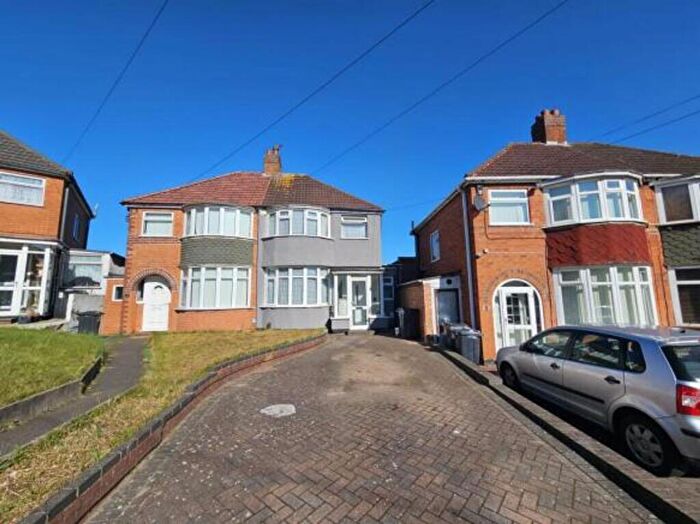 3 Bedroom Semi-Detached House To Rent In The Rise, Great Barr, B42