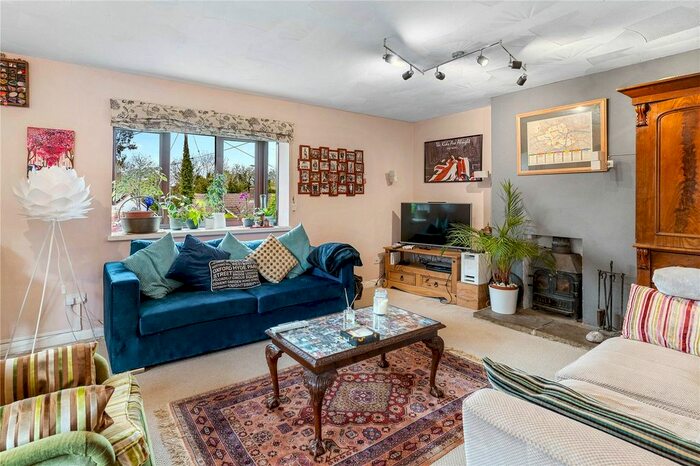 4 Bedroom Semi-Detached House For Sale In Bilberry End, Hadstock, Cambridgeshire, CB21