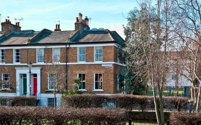 4 Bedroom Flat To Rent In Sutherland Square, London, SE17