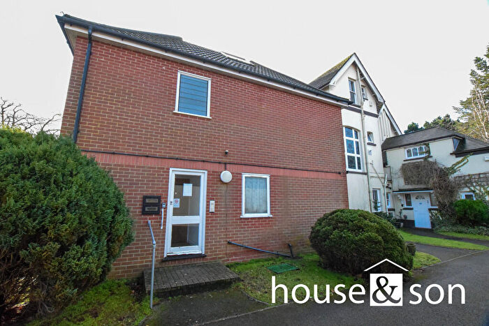 2 Bedroom Apartment For Sale In Cavendish Manor, Cavendish Road, BH1