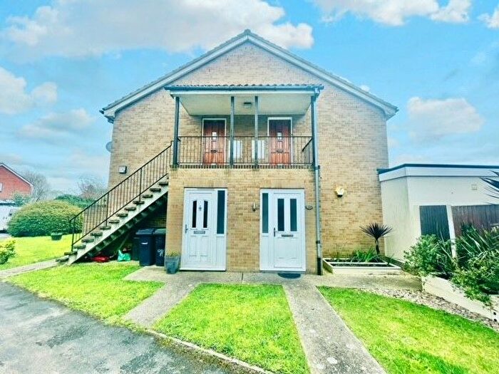Studio To Rent In Osprey Gardens, Lee-On-The-Solent, PO13