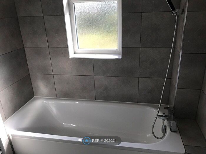 1 Bedroom Terraced House To Rent In Gale Close, Hampton, TW12