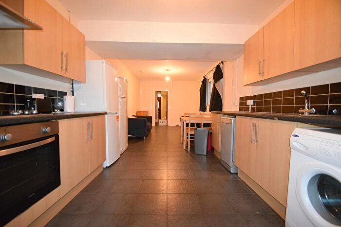 6 Bedroom House To Rent In MacKintosh Place, Roath, CF24