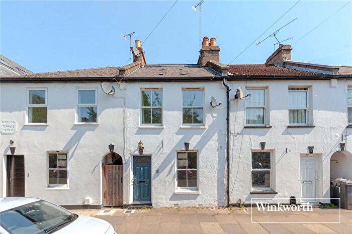 2 Bedroom Terraced House To Rent In Rasper Road, Whetstone, London, N20