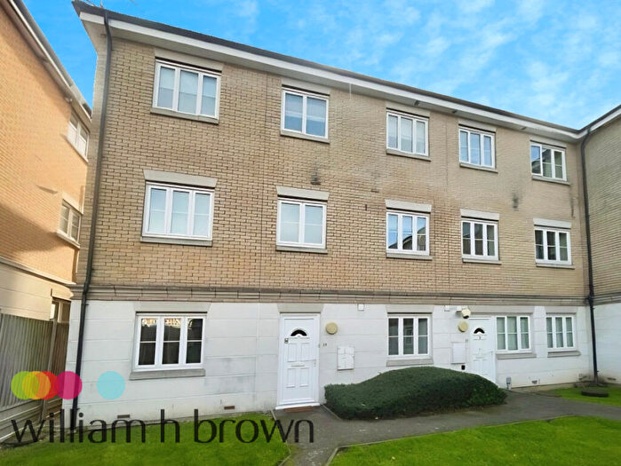 2 Bedroom Apartment To Rent In Station Approach, Braintree, CM7