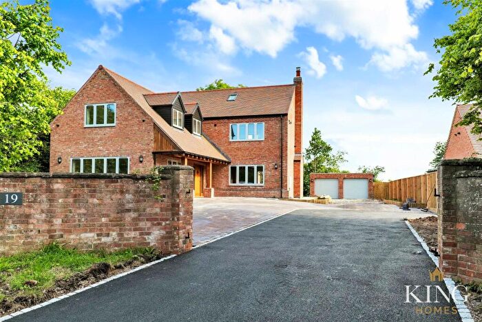 5 Bedroom Detached House For Sale In Droitwich Road, Feckenham, B96