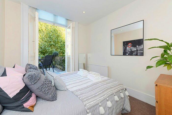 1 Bedroom Flat To Rent In Inverness Terrace, London, W2