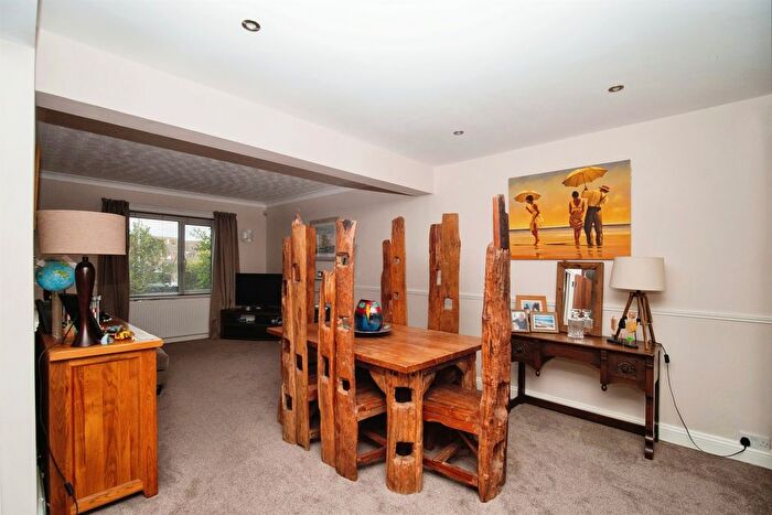 4 Bedroom Detached House For Sale In Louise Road, Dorchester, DT1