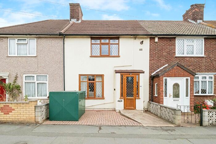 3 Bedroom Terraced House For Sale In Goresbrook Road, Dagenham, RM9
