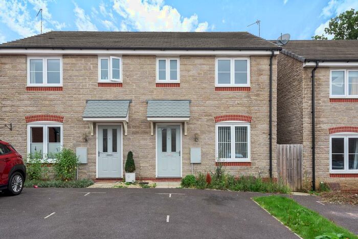 3 Bedroom Semi-Detached House To Rent In Mill View, Ridgeway Farm, SN5
