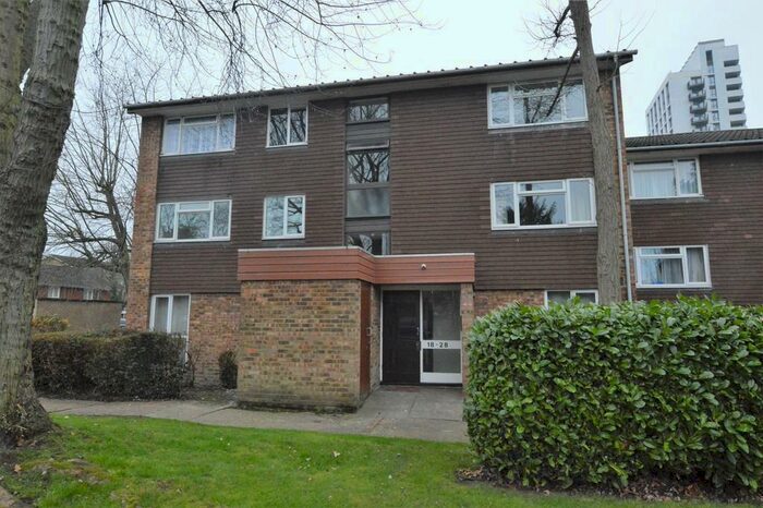 2 Bedroom Flat To Rent In Park Hill Road, Croydon, CR0