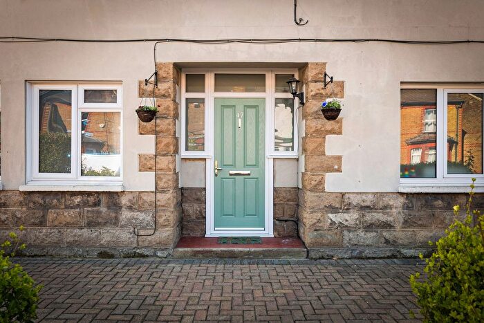 2 Bedroom Maisonette For Sale In Upper Court Road, Epsom, KT19