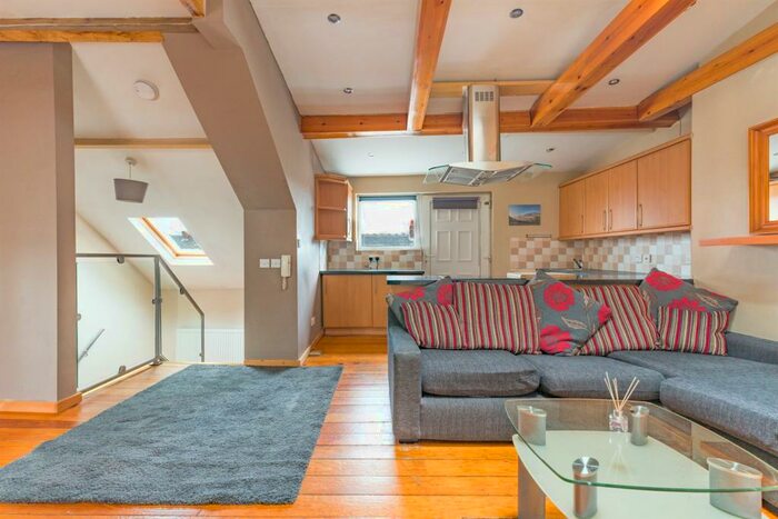 2 Bedroom Apartment To Rent In Heaton, Newcastle Upon Tyne, NE6