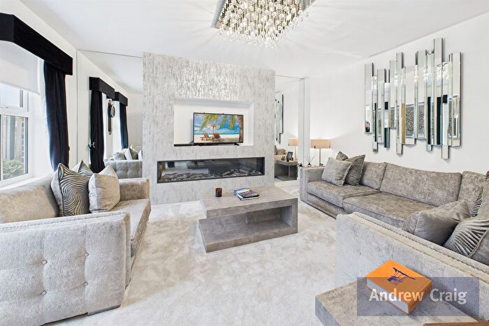 4 Bedroom Link Detached House For Sale In Sandpiper View, East Boldon, NE36