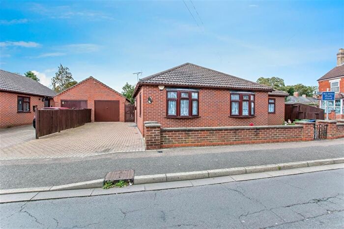 3 Bedroom Bungalow To Rent In Bowthorpe Road, Wisbech, PE13