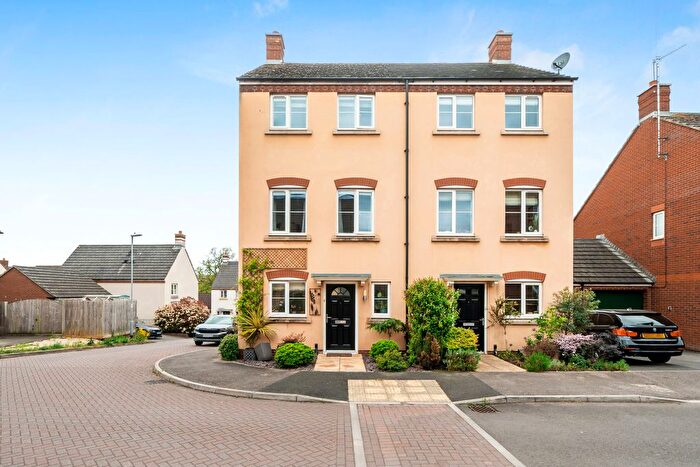 4 Bedroom Semi Detached House For Sale In Staplegrove, Taunton, TA2