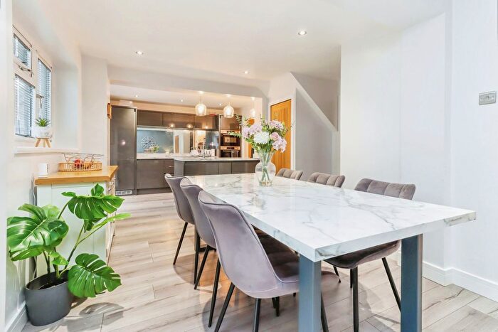 4 Bedroom Detached House For Sale In Osbourne Close, Oswestry, Shropshire, SY11