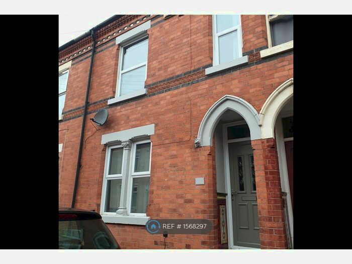 3 Bedroom Terraced House To Rent In St Christopher Street, Nottingham, NG2