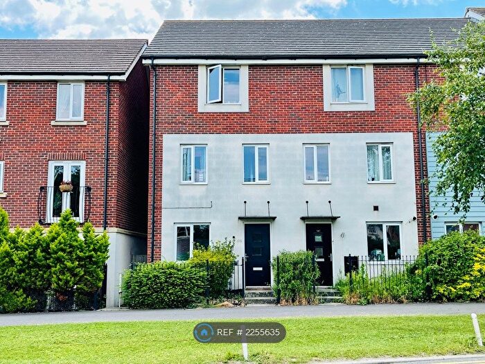 4 Bedroom Semi-Detached House To Rent In West Lake Avenue, Hampton Vale, Peterborough, PE7