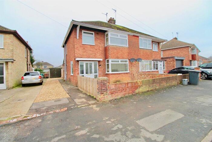 3 Bedroom House To Rent In Desborough Avenue, Peterborough, PE2