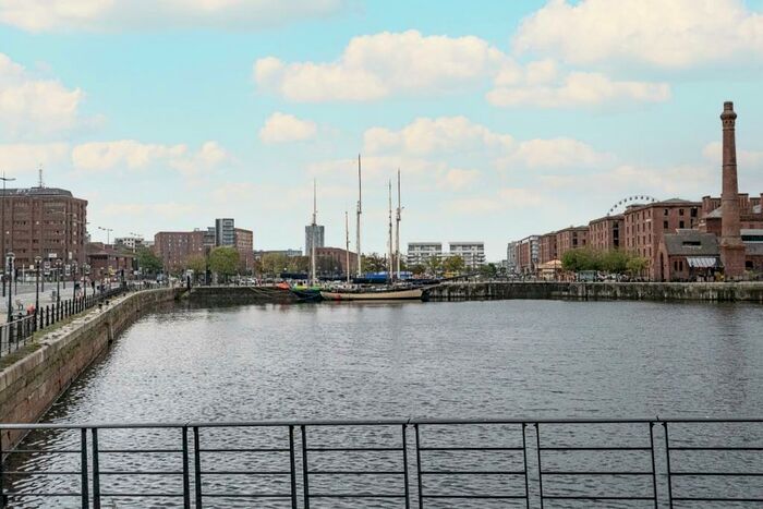 2 Bedroom Apartment To Rent In Strand Street Liverpool, L1