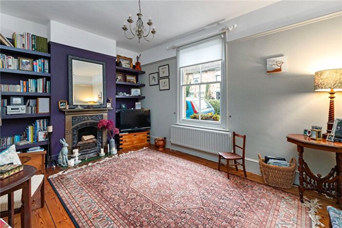 2 Bedroom Semi-Detached House For Sale In Selwyn Road, Cambridge, CB3