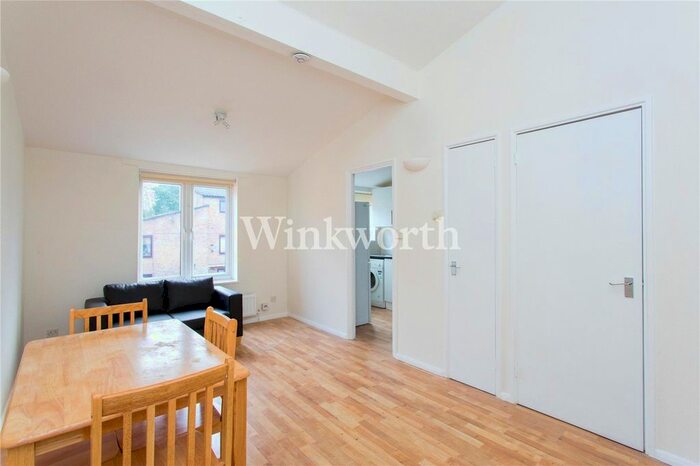1 Bedroom Flat To Rent In Woodburn Close, London, NW4