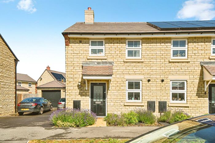 2 Bedroom Semi-Detached House For Sale In Hawkins Avenue, Stanford In The Vale, Faringdon, SN7