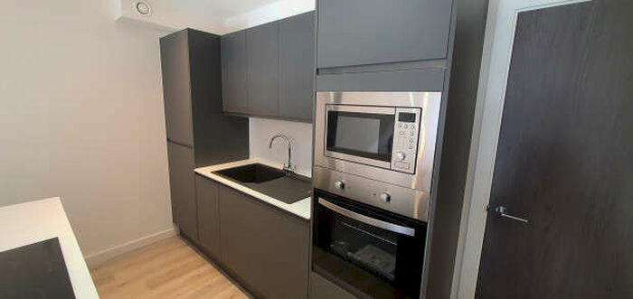 2 Bedroom Apartment To Rent In Conditioning House, Cape Street, Bradford, BD1