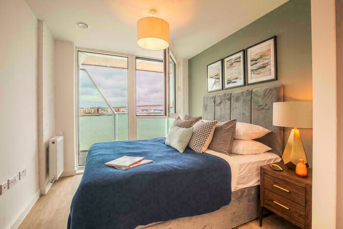 2 Bedroom Apartment To Rent In Vantage Tower, Centenary Plaza, SO19